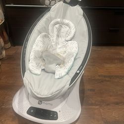 4moms Mamaroo Swing With Infant Insert