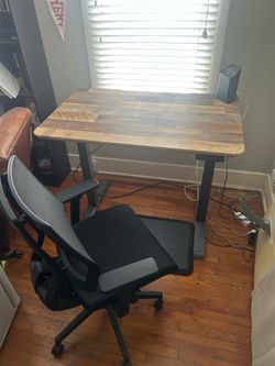 Vari Electric Standing Desk 48x30 + Office Chair