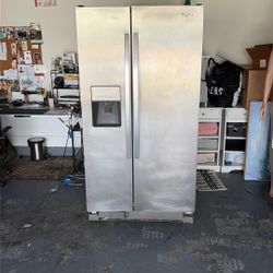 Whirlpool Refrigerator 