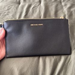 Michael Kors Large Wristlet 