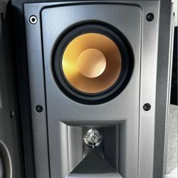 Klipsch RS-42 On-Wall Surround Speaker (Set) Bookshelf Nice Condition