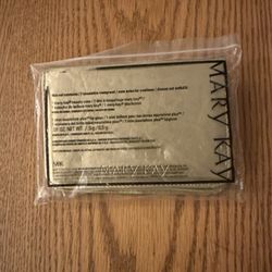 Mary Kay 2012 Gold Beauty Case Make Up Bag Lip Gloss Sample Zip Closure 4x5.5”