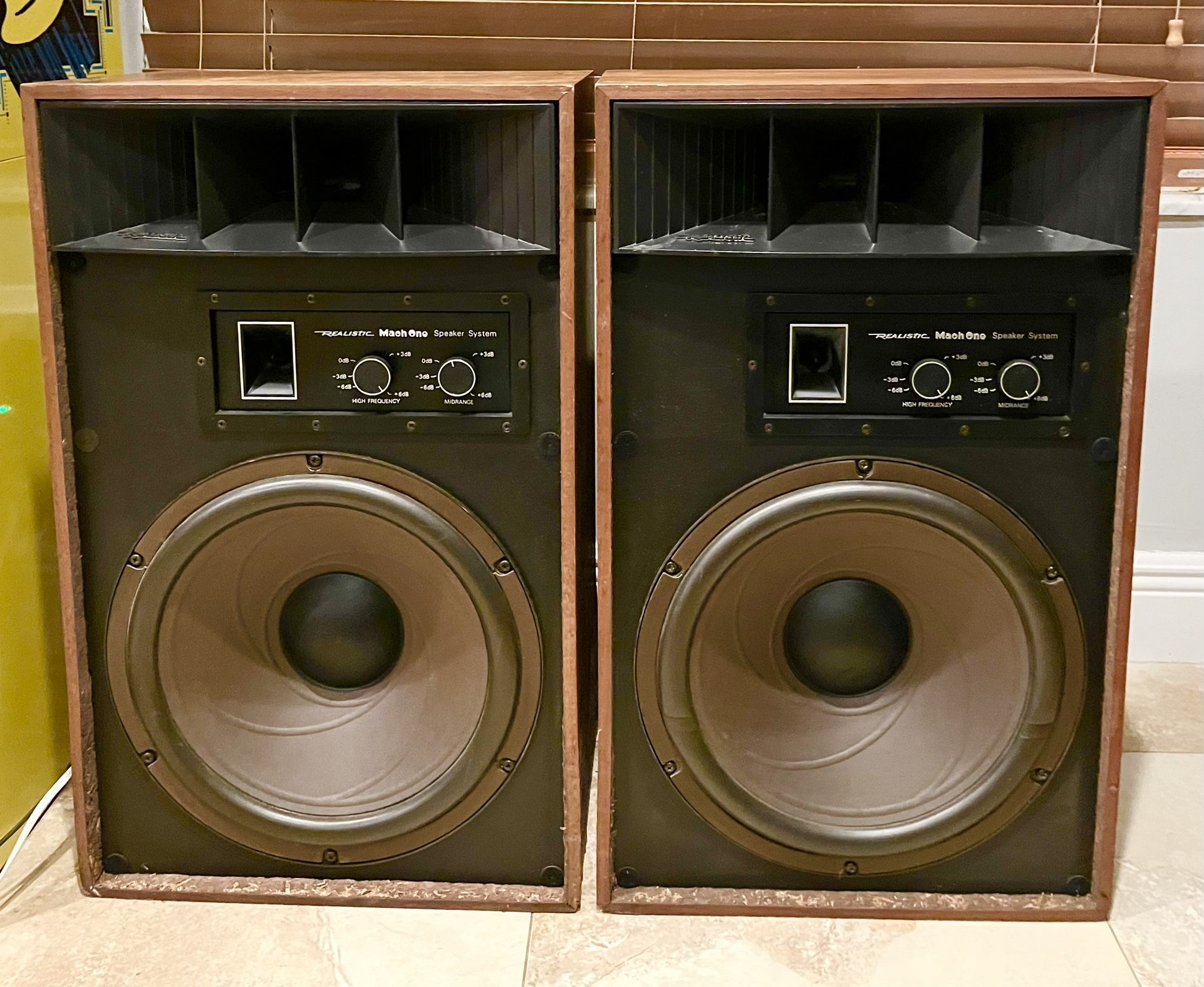 (2) 1980’s Realistic 15” 🔈 3-way 100w Audiophile Speakers