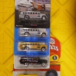 Hot Wheels Scool Bus Funny Car Lot 