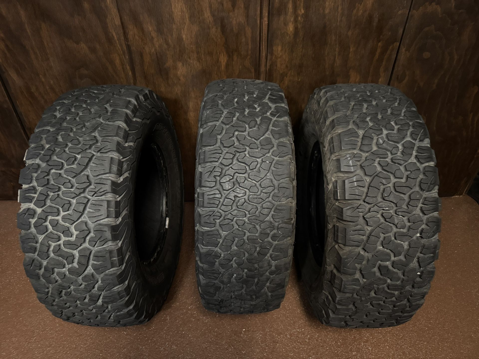 BF Goodrich KO2 31x10.5r15 / 265/75r15