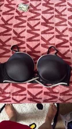 Victoria’s Secret bra, 40 D