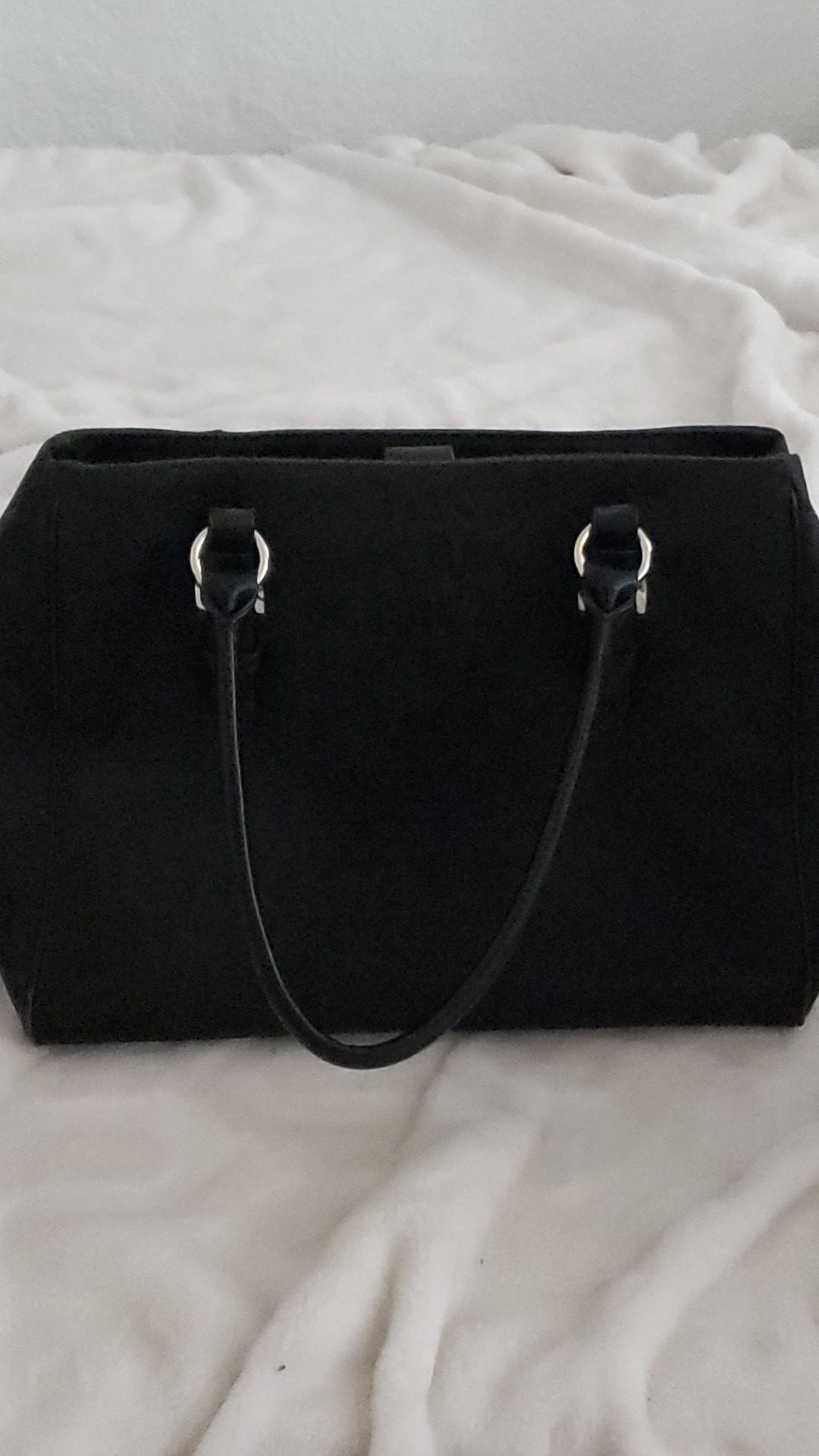 Michael kors womens purse for Sale in Concord, CA - OfferUp