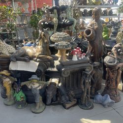 Garden Decor Different Prices — Decoración. De Jardín Barro Y Cemento 