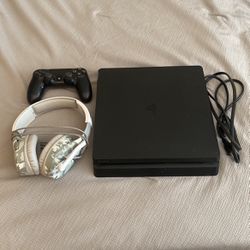 PS4 Slim W/ Controller And Turtle Beach Headset 