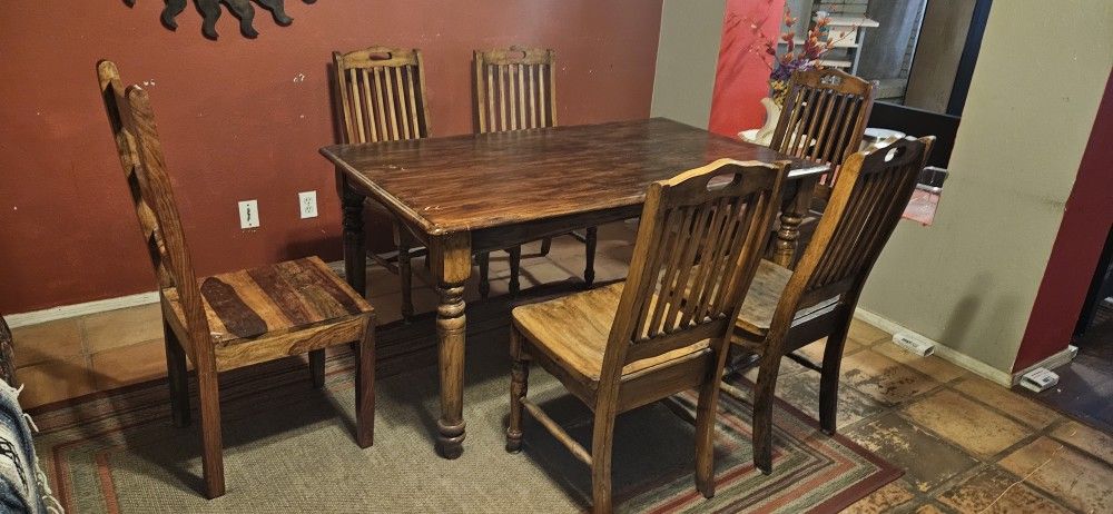 Dining Table & Chairs