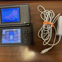 Nintendo DS Lite with Charger and Multicart