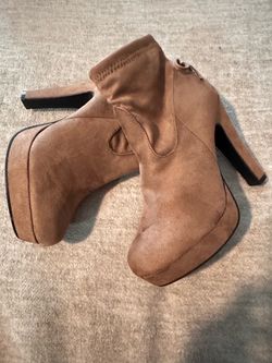Brown suede platform 2 1/2 inch heel booties