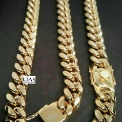 New 18k Yellow Gold Cuban Link Chain And Bracelet 