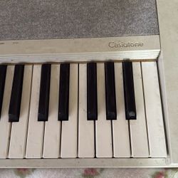 CASIOTONE CT -S1 KEYBOARD (61 KEYS)
