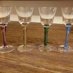 Set of 4 Air Twisted Stem Glasses