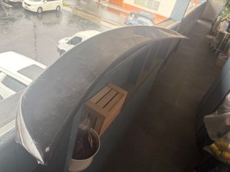 Chrysler 300 trunk spoiler