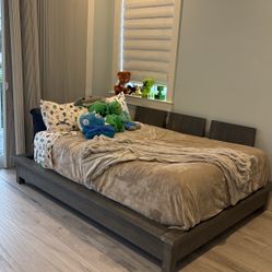 POTTERY BARN Stuff your Stuff Platform FULL bed