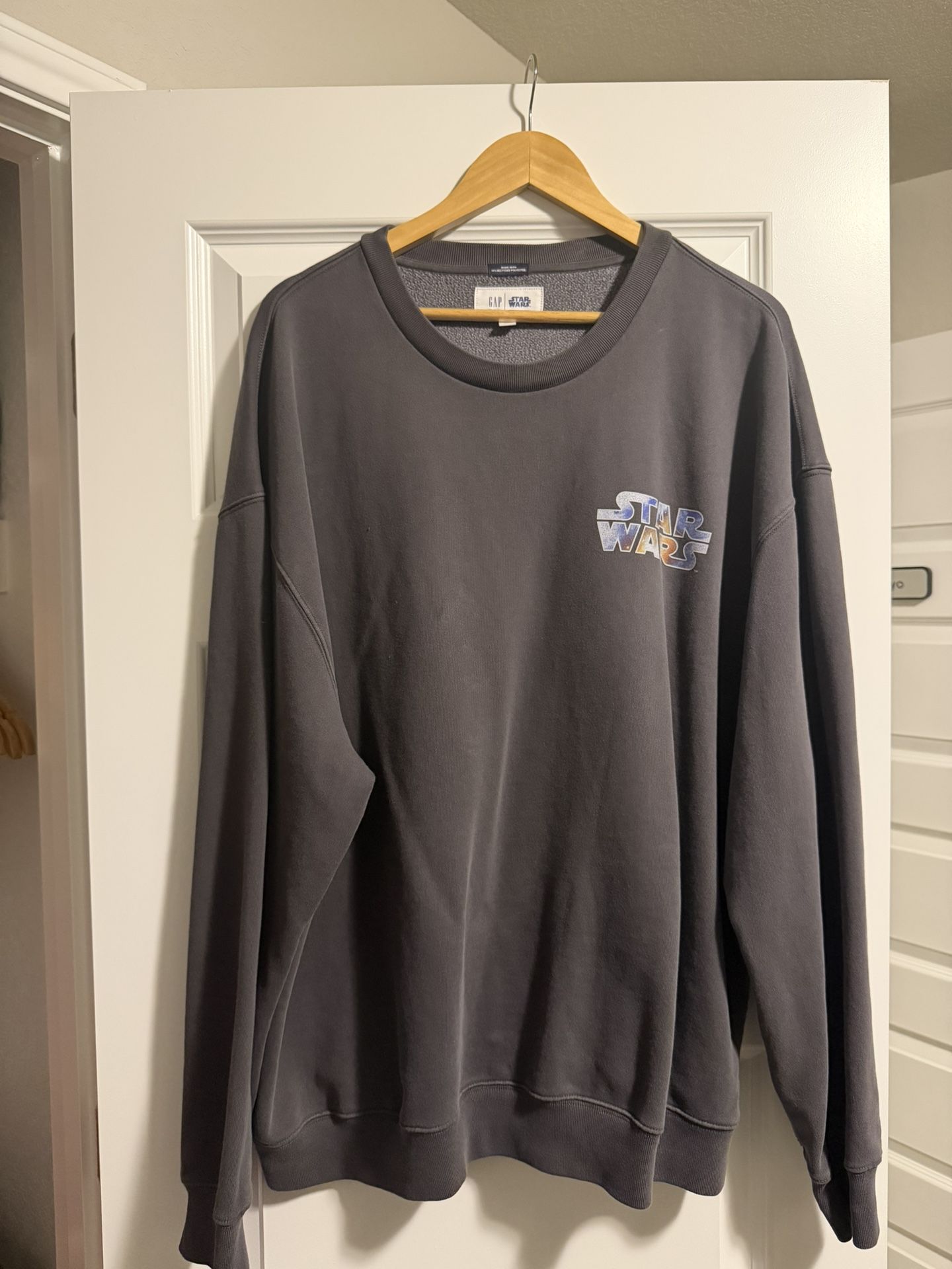 GAP Crewneck Star Wars