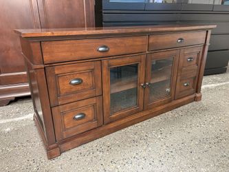 BAYSIDE FURNISHINGS Silverdale Mahogany Glass Door Media Stand