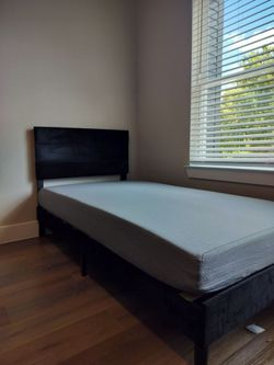 Twin size bed