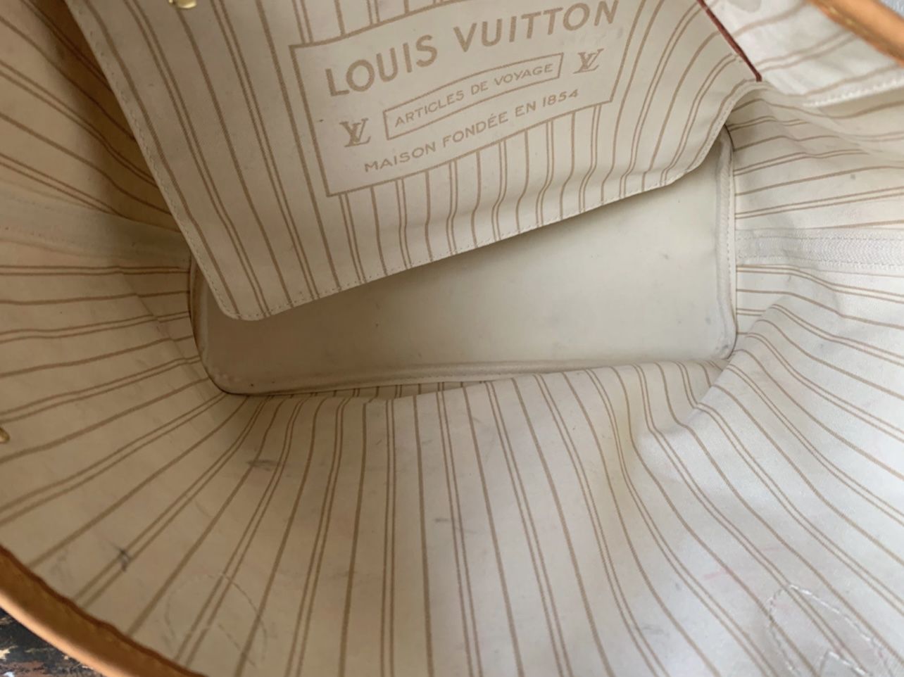 Louis Vuitton Galliera PM Damier Azur for Sale in Miami Gardens, FL -  OfferUp