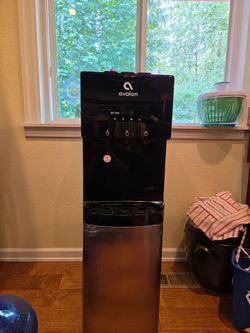 Avalon water dispenser