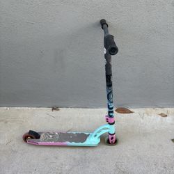 MADD GEAR PRO Trick Scooter | New Grips  