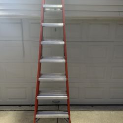 NEW 8ft Ladder 300lb Capacity Louisville 