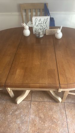 Dining room table with 4 chairs