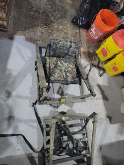 Grand slam hunting tree stand