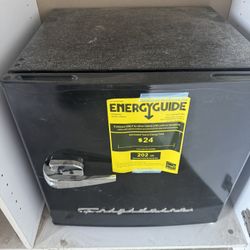 Mini Fridge 