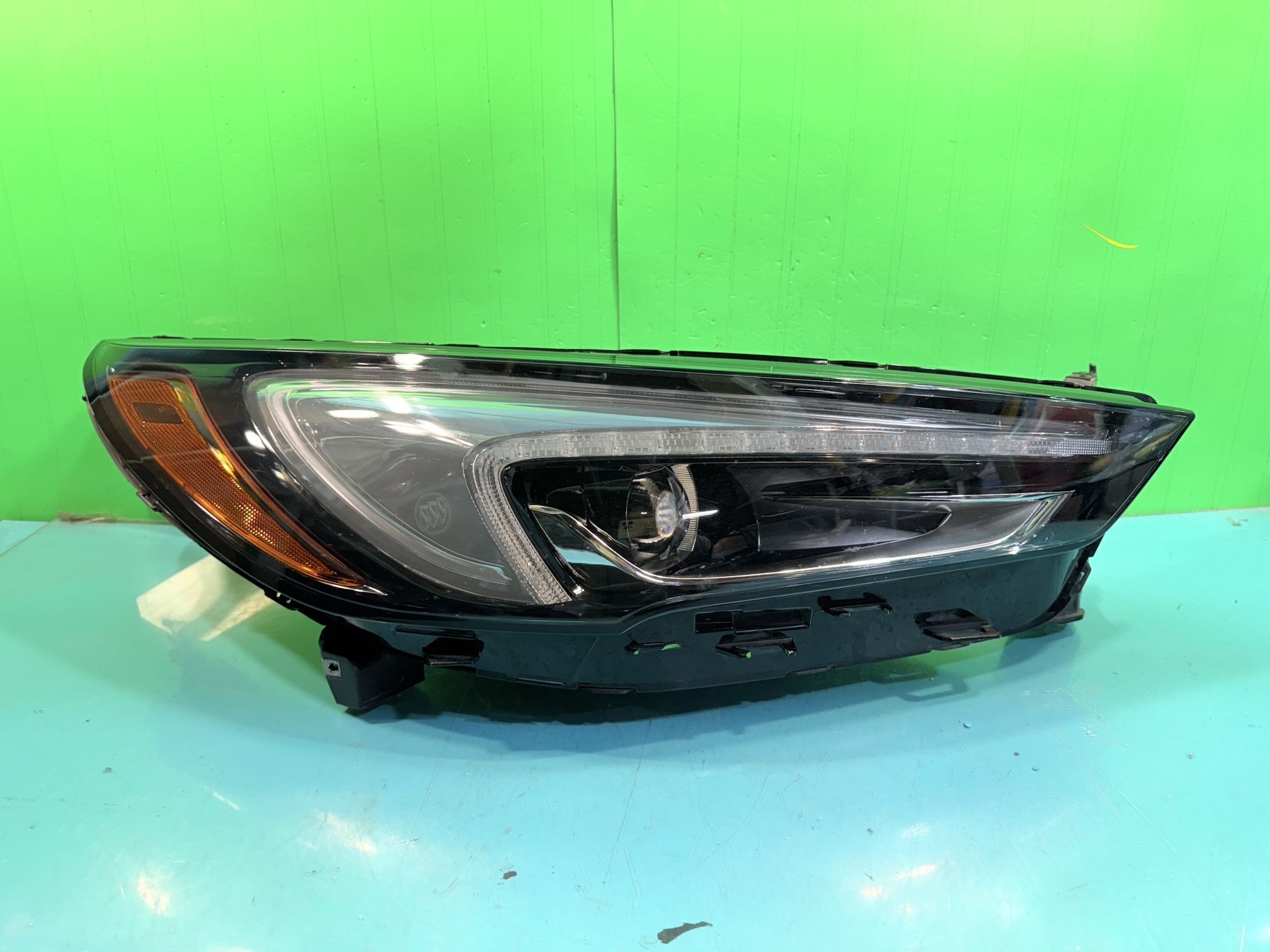 Headlight Enclave 2018 2019 2020 2021 Oem