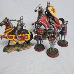 Summit Collection Medieval Knight Figurines Lot of 5 Mounted Knights & Soldiers