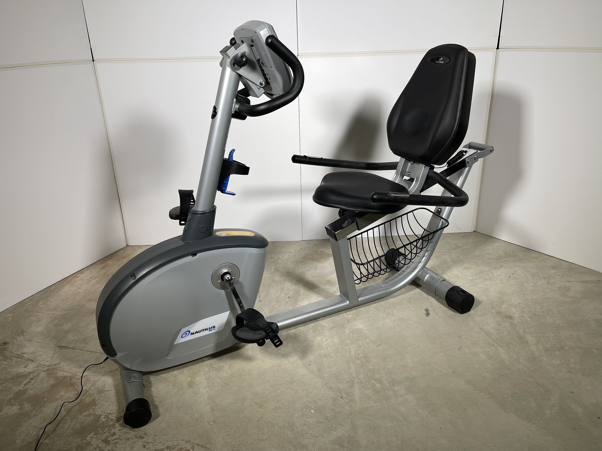Nautilus recumbent exercise bike