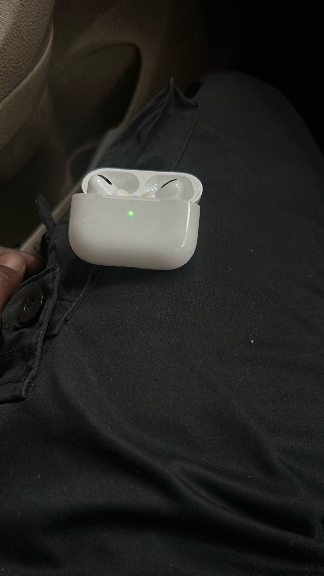 AirPods
