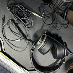 status CB1 studio headphones 