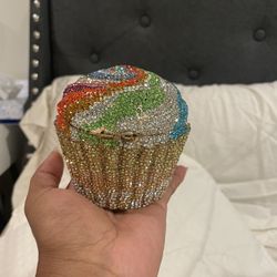 cupcake clutch 