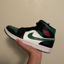 Jordan 1 Mid Pine Green Black And White 