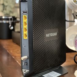 Netgear Wifi cable modem AC1900 (Model C7000v2)