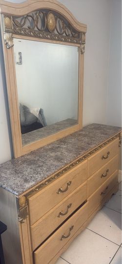 2 piece dresser set