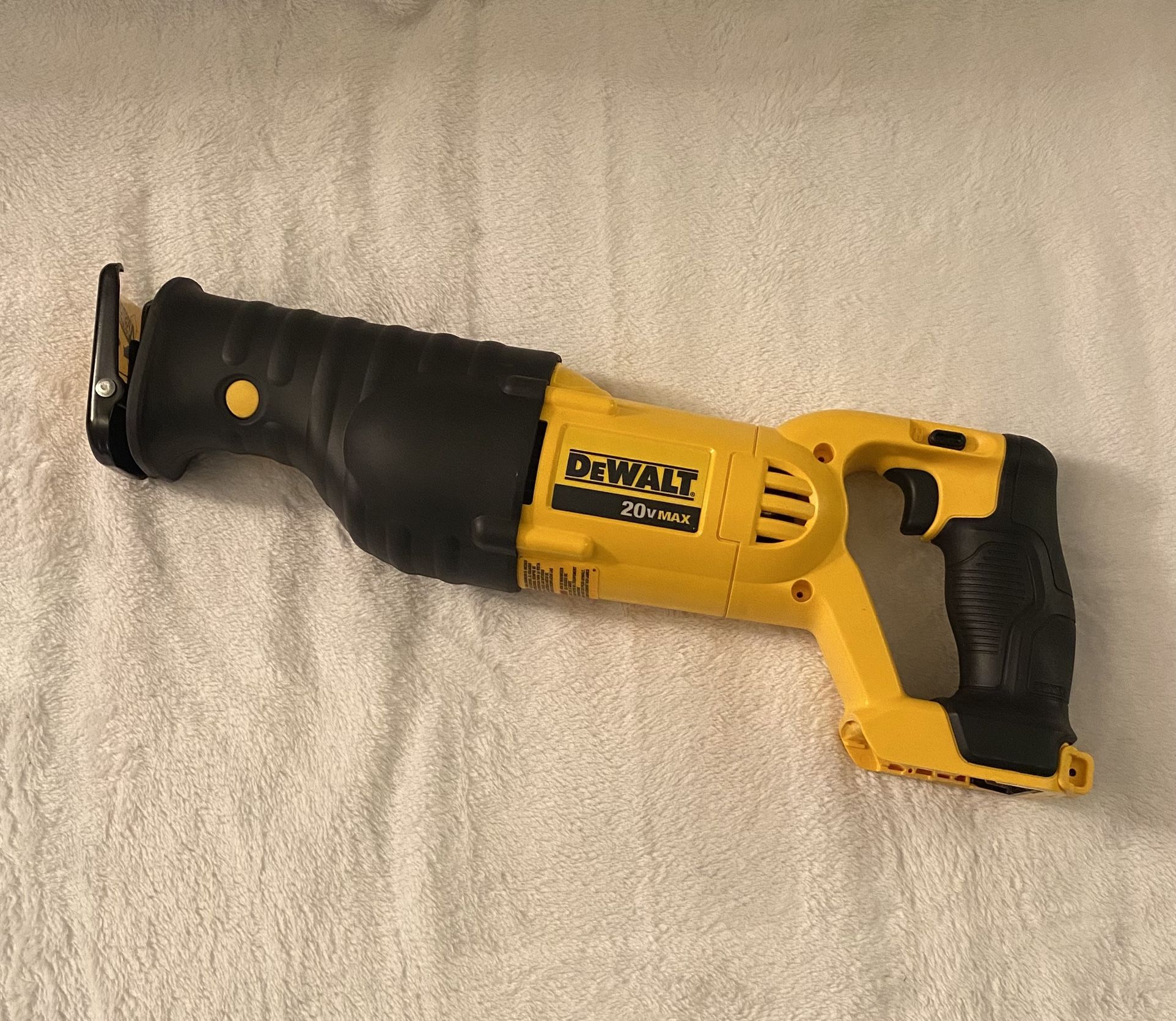 Dewalt 20V MAX Cordless Reciprocating Saw Sawzall Tool Only