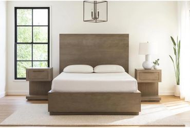 Pierce Wood Queen Platform Bed / Adjustable Base Compatible