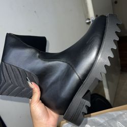 Flat Boots