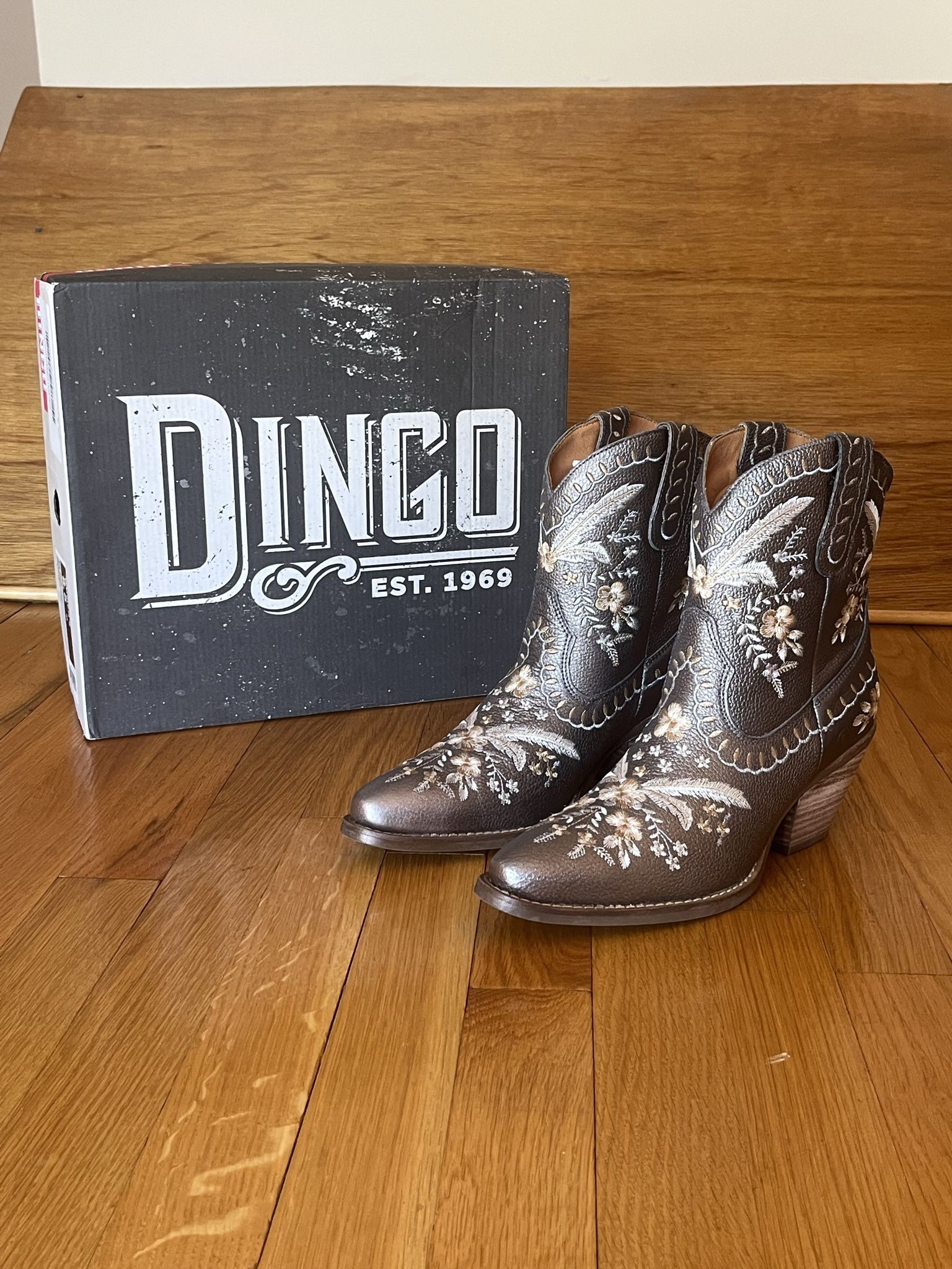 Dingo Boot