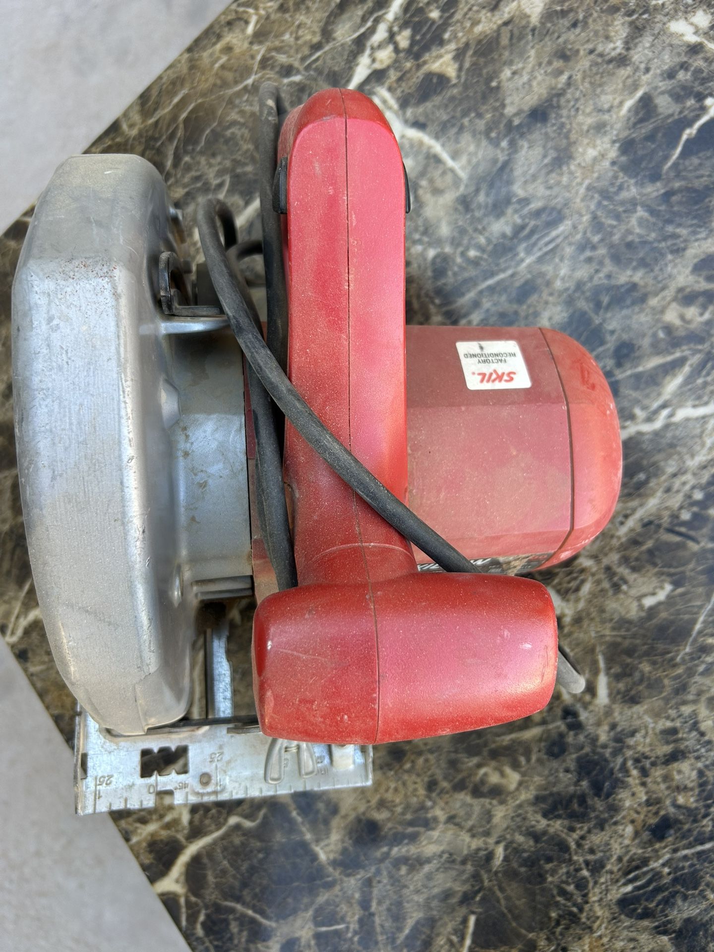 Electric Skil saw 