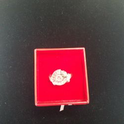 Ladys Cluster Ring 14K 4.8G 1.4 Karat Natural Diamonds Dwt