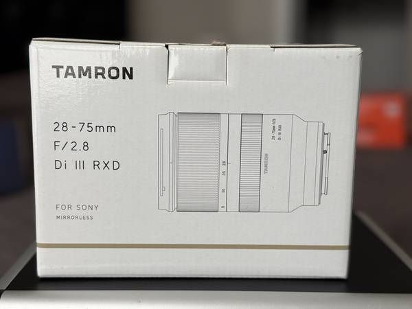 Tamron 28-75mm f/2.8 sony e mount