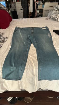 Plus size Woman Mid-rise Kicker Boot-cut Jeans