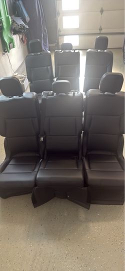2020-2026 Ford Explorer/Interceptor Leather seats 2 sets of 3 back row seats.