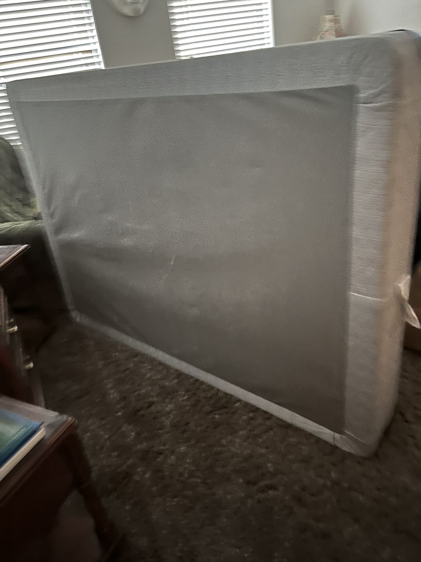 $40 Full Box Spring Mattress, $25 Twin box Spring Mattress All In Very Good Condition